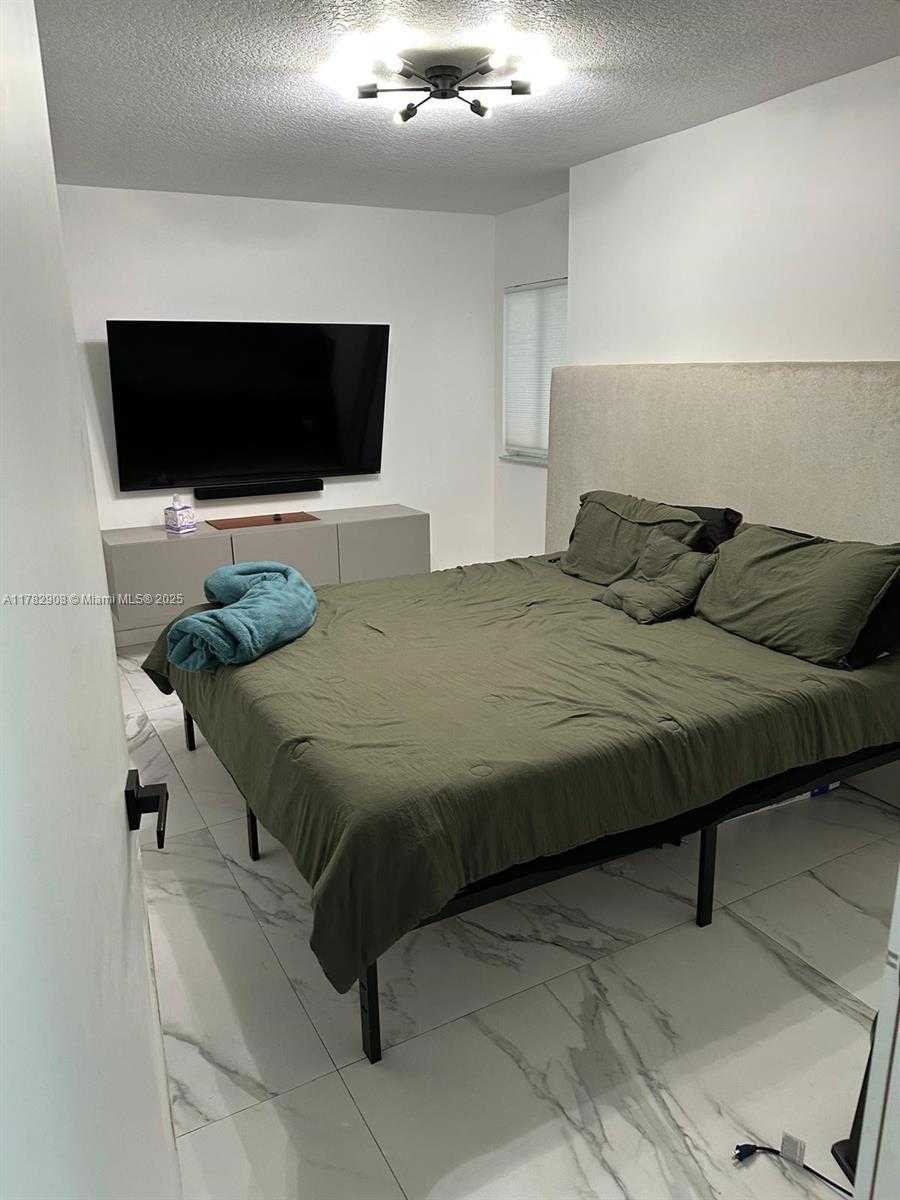 Small Image of 2415 NORTH WEST 16TH ST RD #215, Miami Number 11