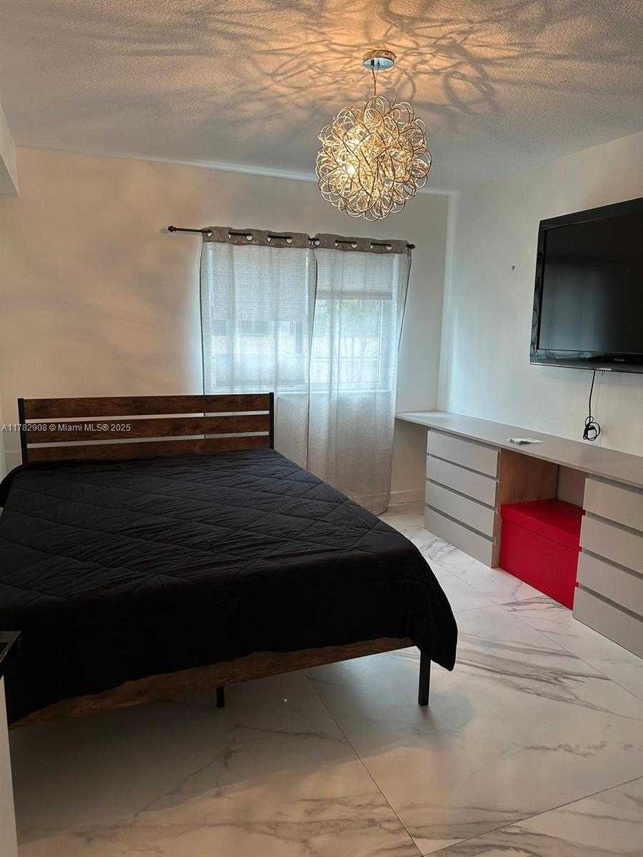 Small Image of 2415 NORTH WEST 16TH ST RD #215, Miami Number 6