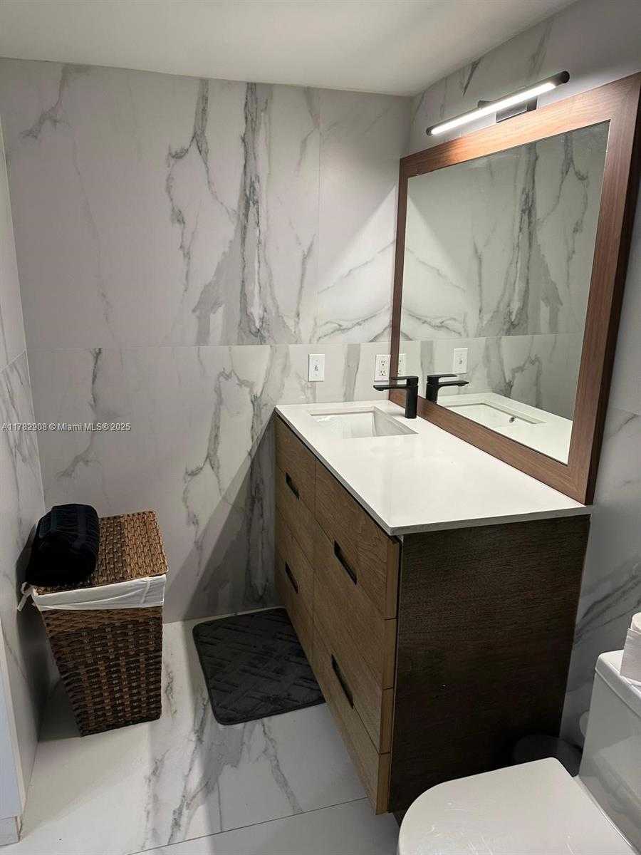 Small Image of 2415 NORTH WEST 16TH ST RD #215, Miami Number 8