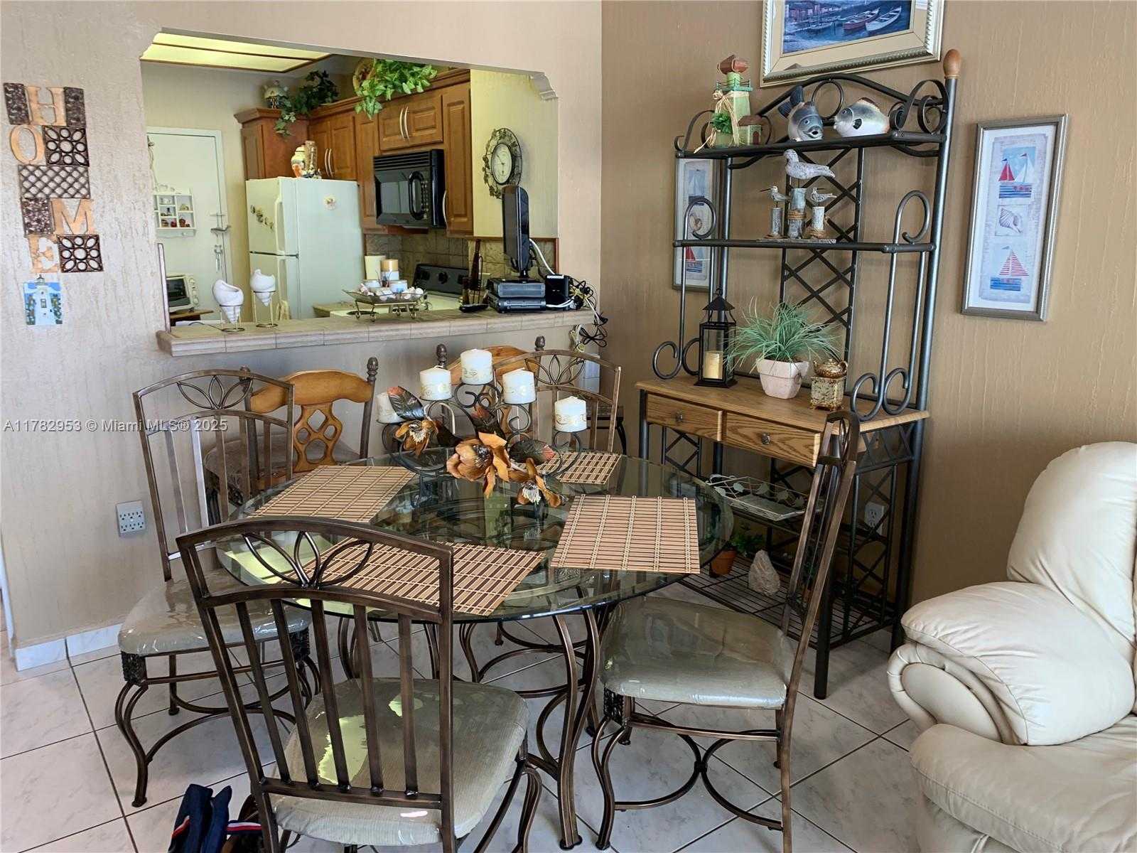 Small Image of 1965 SOUTH OCEAN DR #8H, Hallandale Beach Number 7