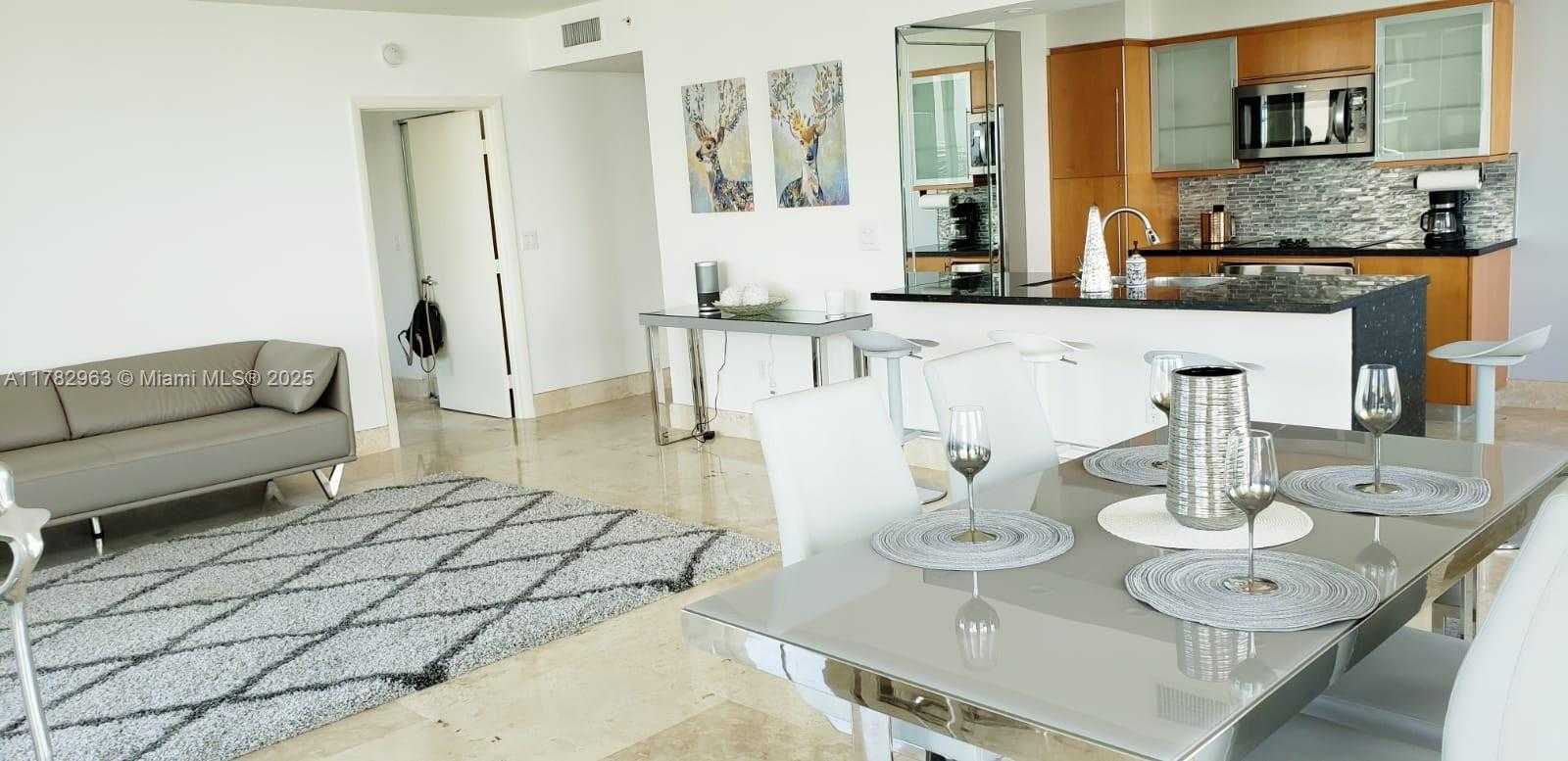 Small Image of 6365 #1508, Miami Beach Number 3