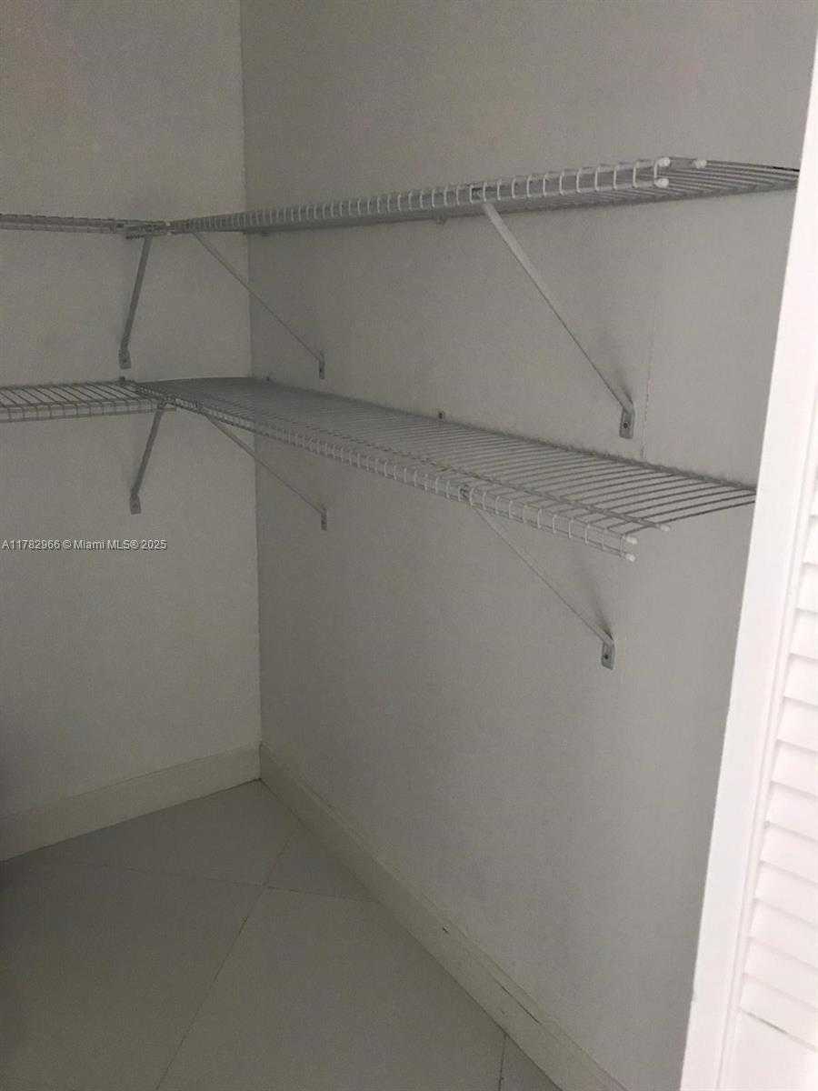 Small Image of 1717 NORTH BAYSHORE DR #A-3542, Miami Number 21