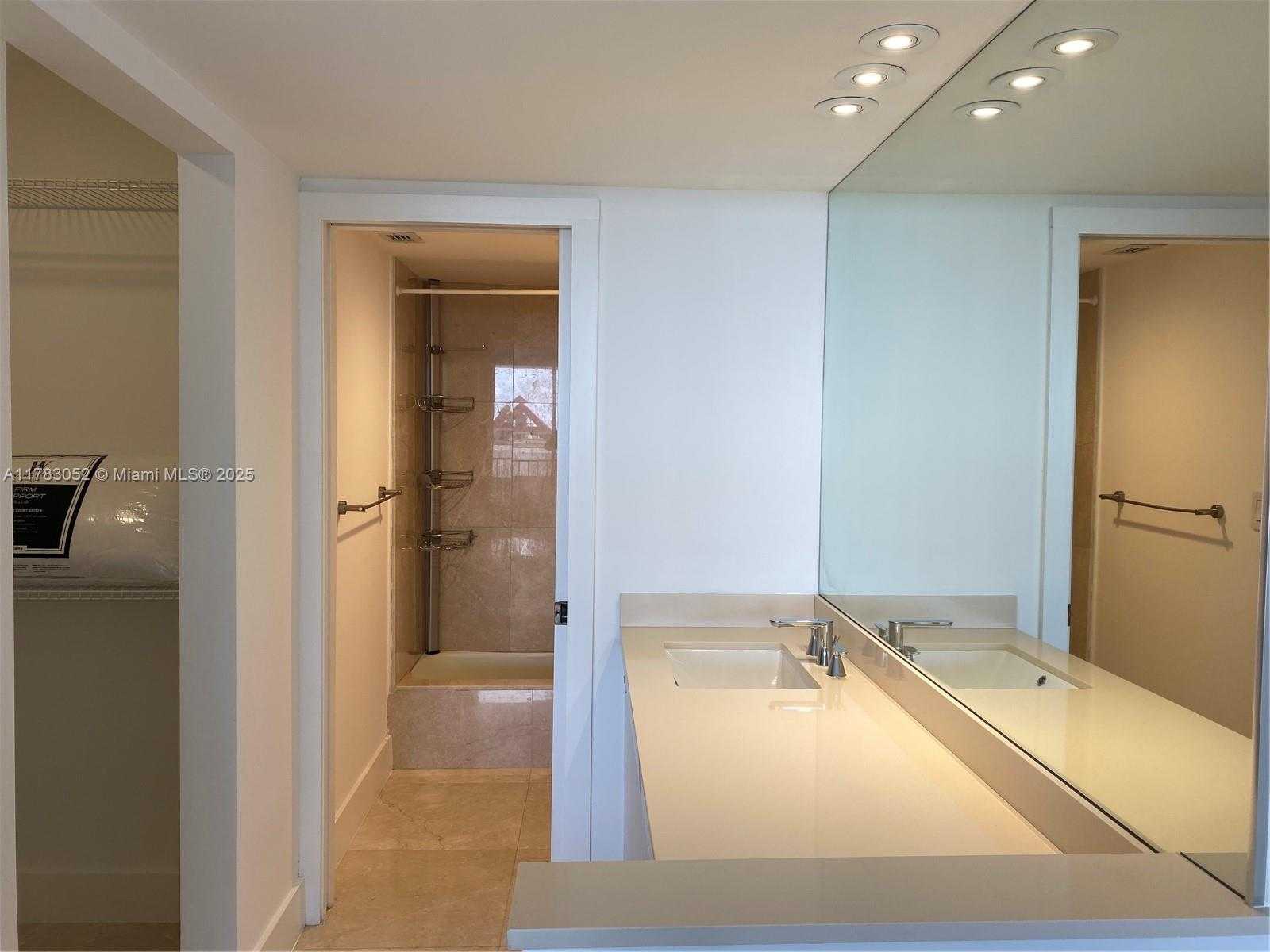 Small Image of 1901 BRICKELL AVE #B2007, Miami Number 8