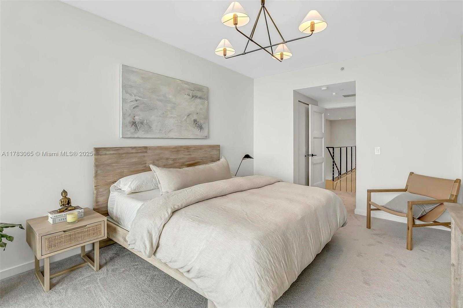 Small Image of 7935 EAST DR #602, North Bay Village Number 15