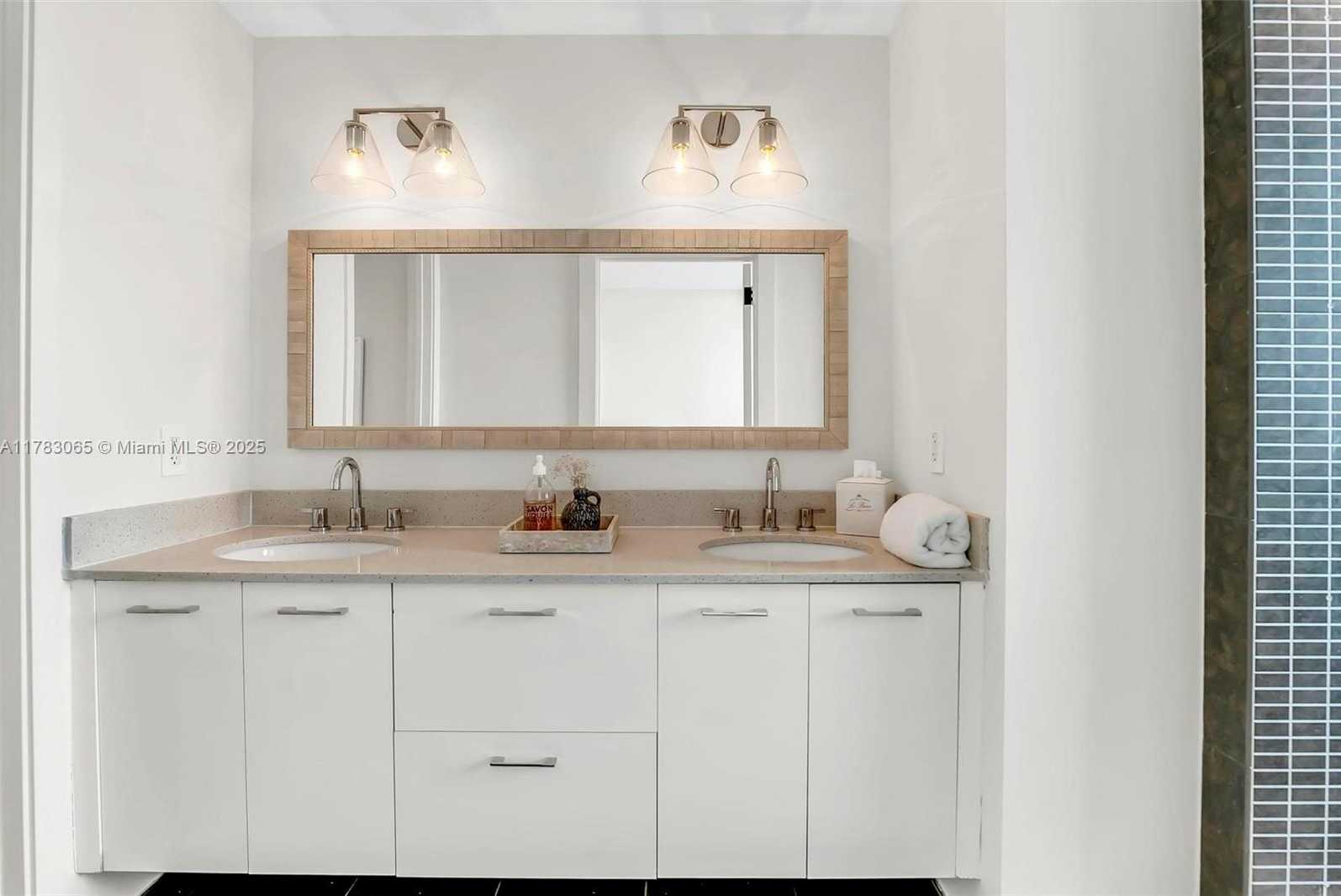 Small Image of 7935 EAST DR #602, North Bay Village Number 19