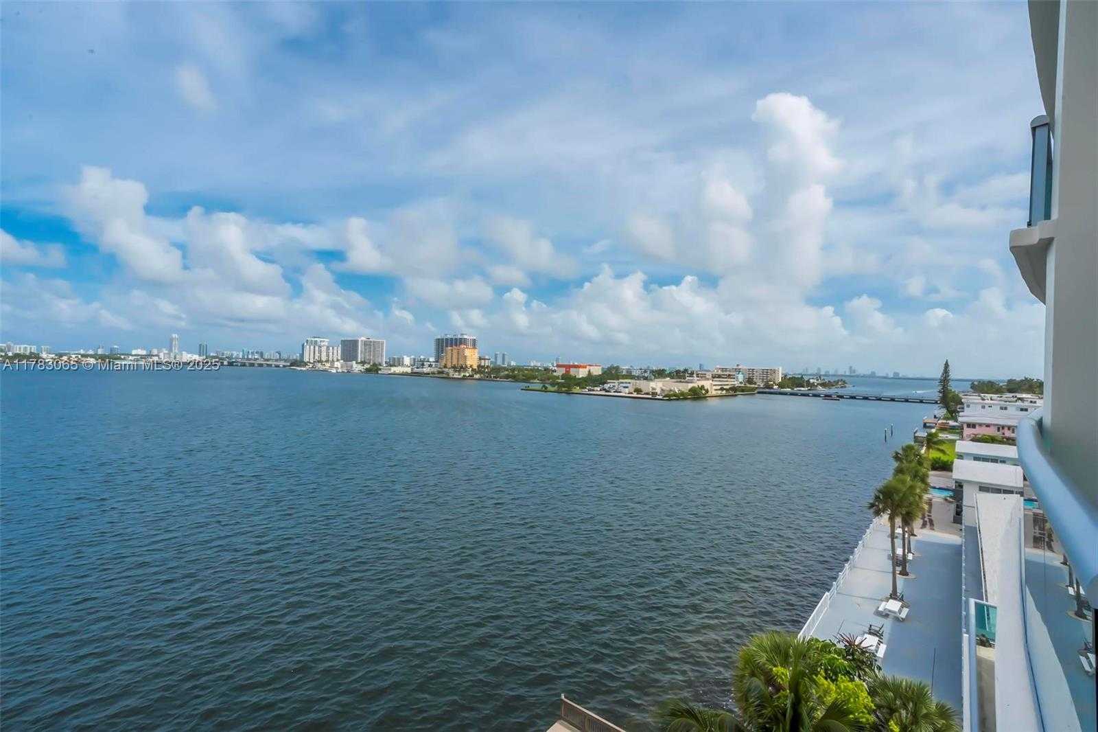 Small Image of 7935 EAST DR #602, North Bay Village Number 9