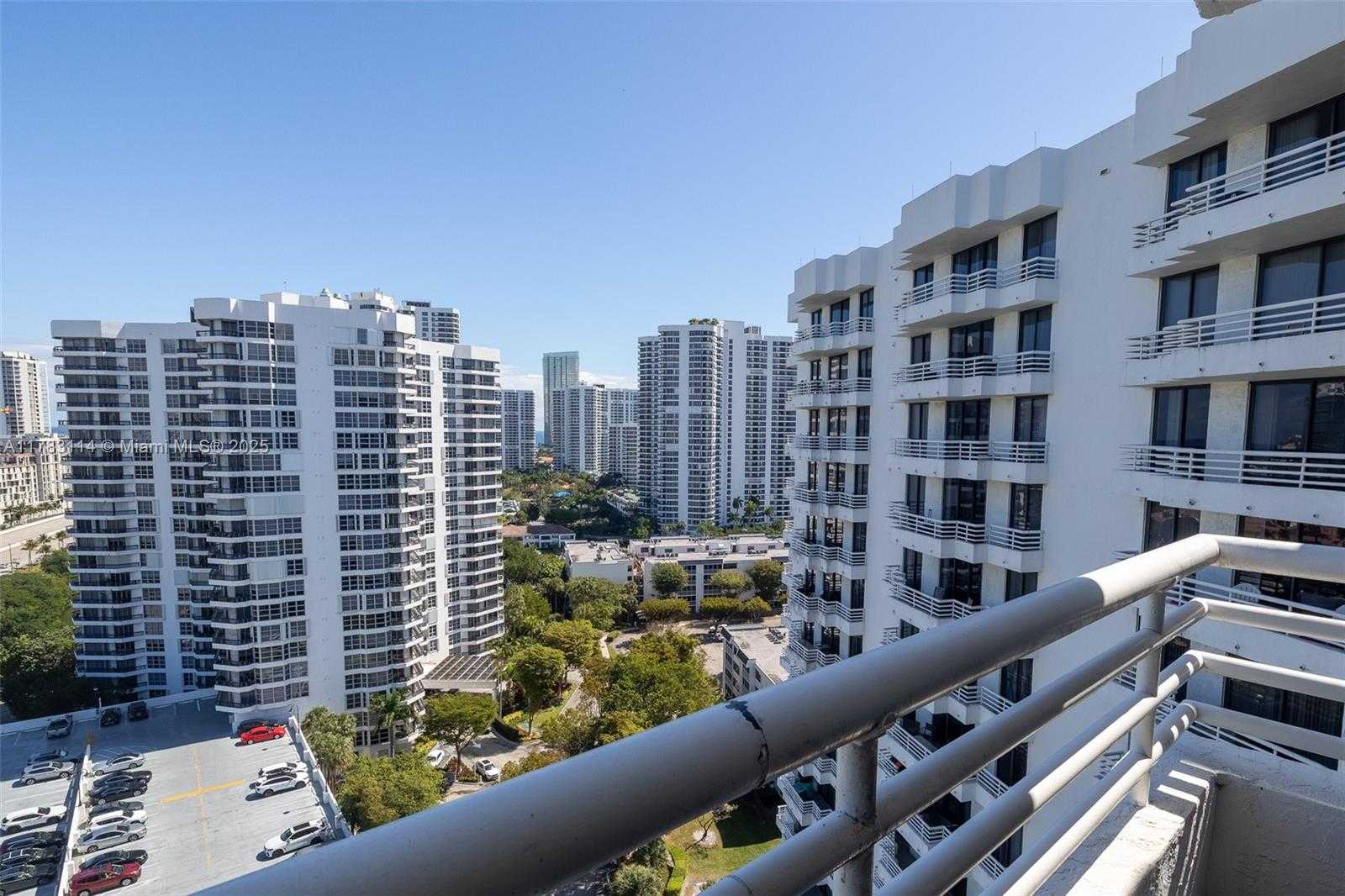 Small Image of 3300 NORTH EAST 192ND ST #1908, Aventura Number 31