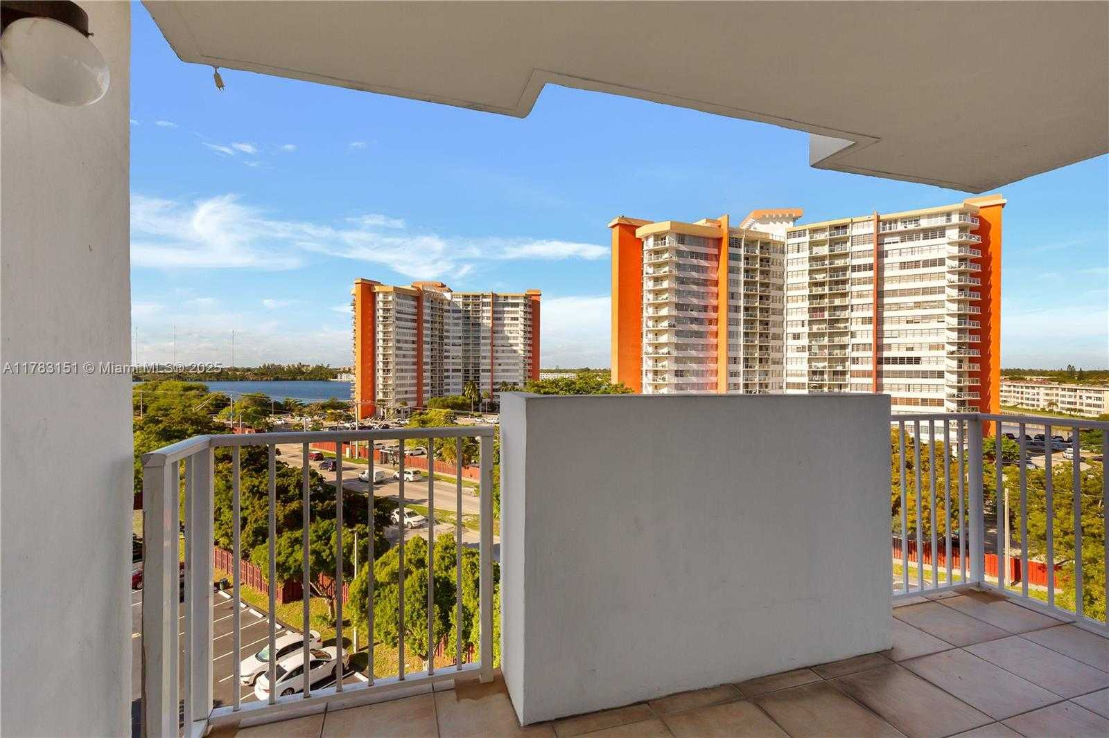 Small Image of 1300 NORTH EAST MIAMI GARDENS DR #714E, Miami Number 13