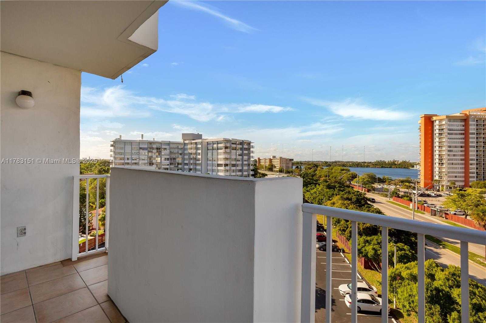 Small Image of 1300 NORTH EAST MIAMI GARDENS DR #714E, Miami Number 14
