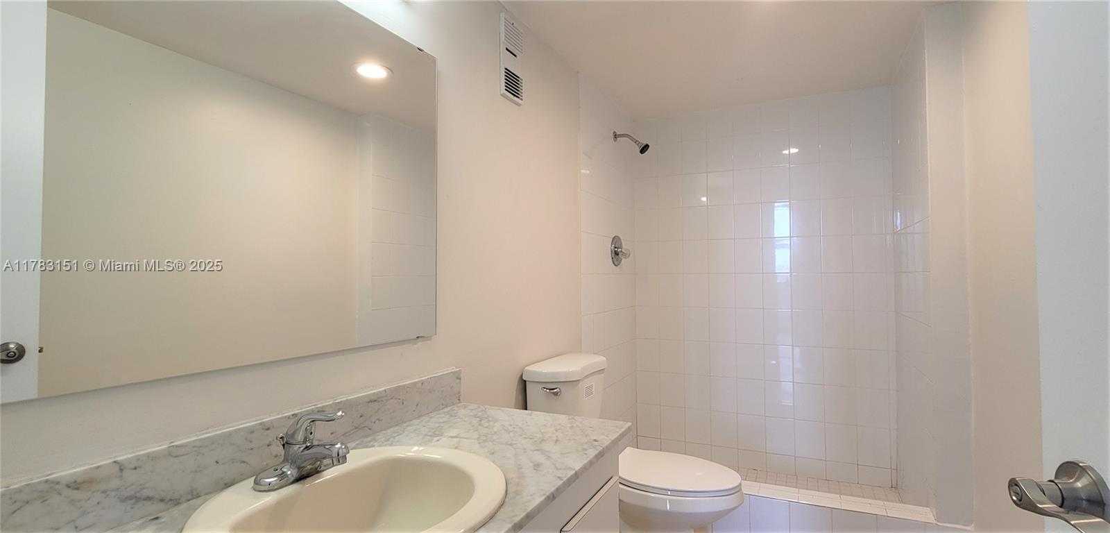 Small Image of 1300 NORTH EAST MIAMI GARDENS DR #714E, Miami Number 29