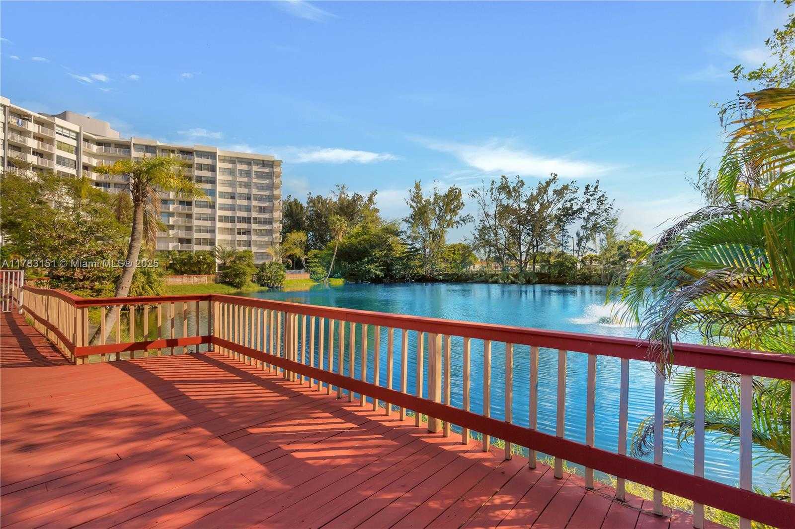 Small Image of 1300 NORTH EAST MIAMI GARDENS DR #714E, Miami Number 32