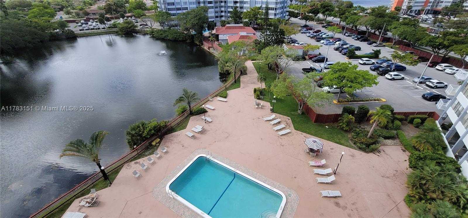 Small Image of 1300 NORTH EAST MIAMI GARDENS DR #714E, Miami Number 34