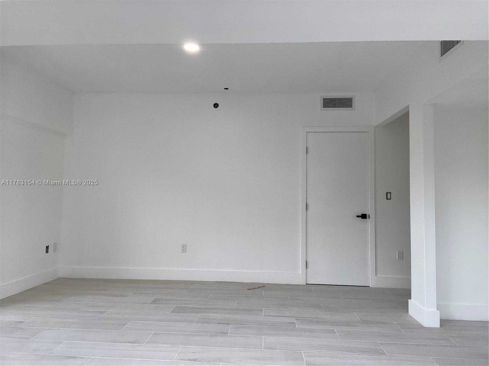 Small Image of 575 CRANDON BLVD #312, Key Biscayne Number 10