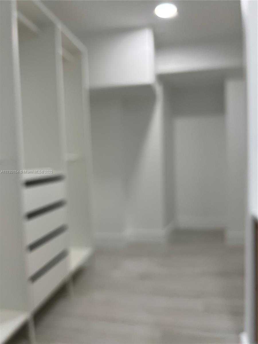 Small Image of 575 CRANDON BLVD #312, Key Biscayne Number 12
