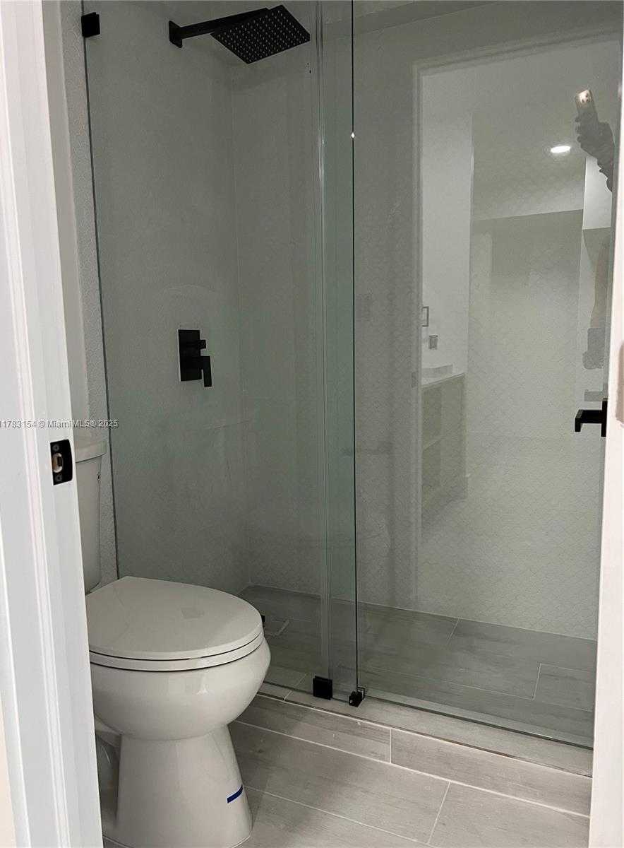 Small Image of 575 CRANDON BLVD #312, Key Biscayne Number 13