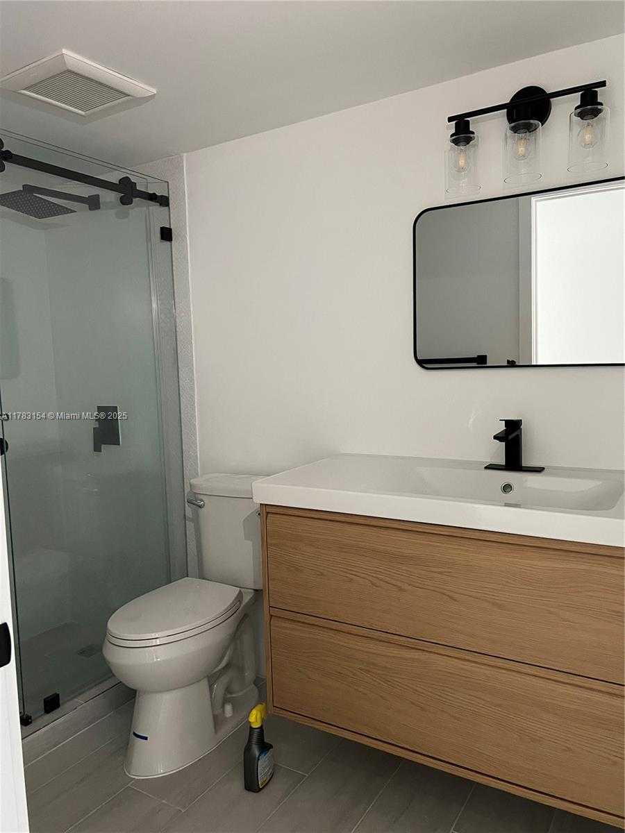 Small Image of 575 CRANDON BLVD #312, Key Biscayne Number 7