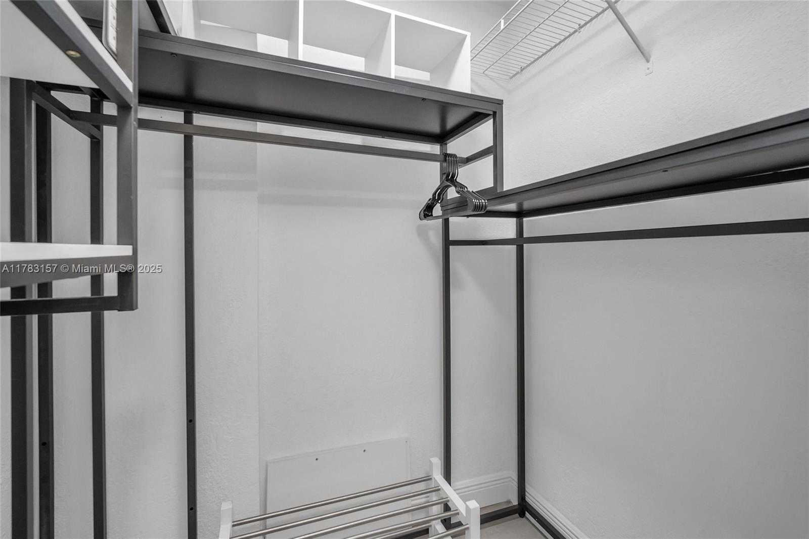 Small Image of 500 NORTH EAST 29TH ST #905, Miami Number 7