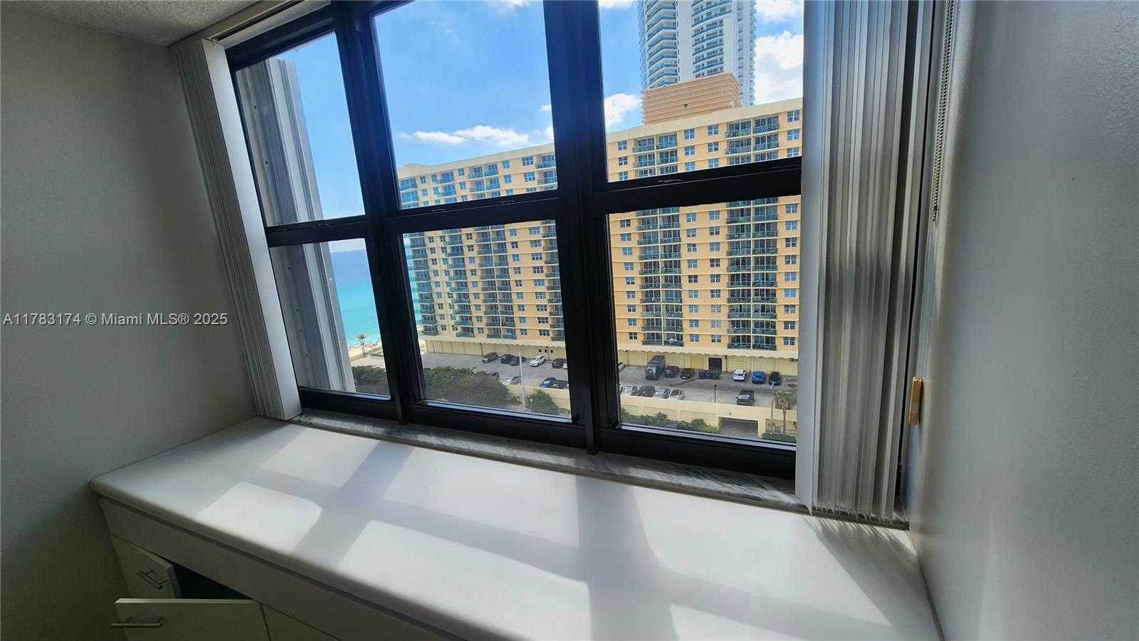 Small Image of 2401 SOUTH OCEAN DR #1101, Hollywood Number 12
