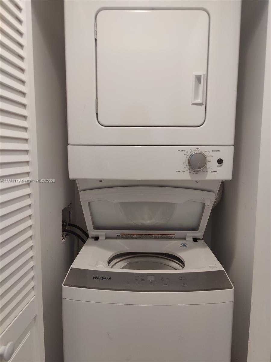 Small Image of 601 NORTH EAST 23RD ST #501, Miami Number 13