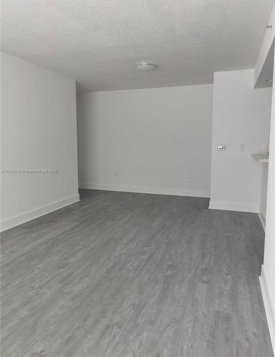Small Image of 601 NORTH EAST 23RD ST #501, Miami Number 6