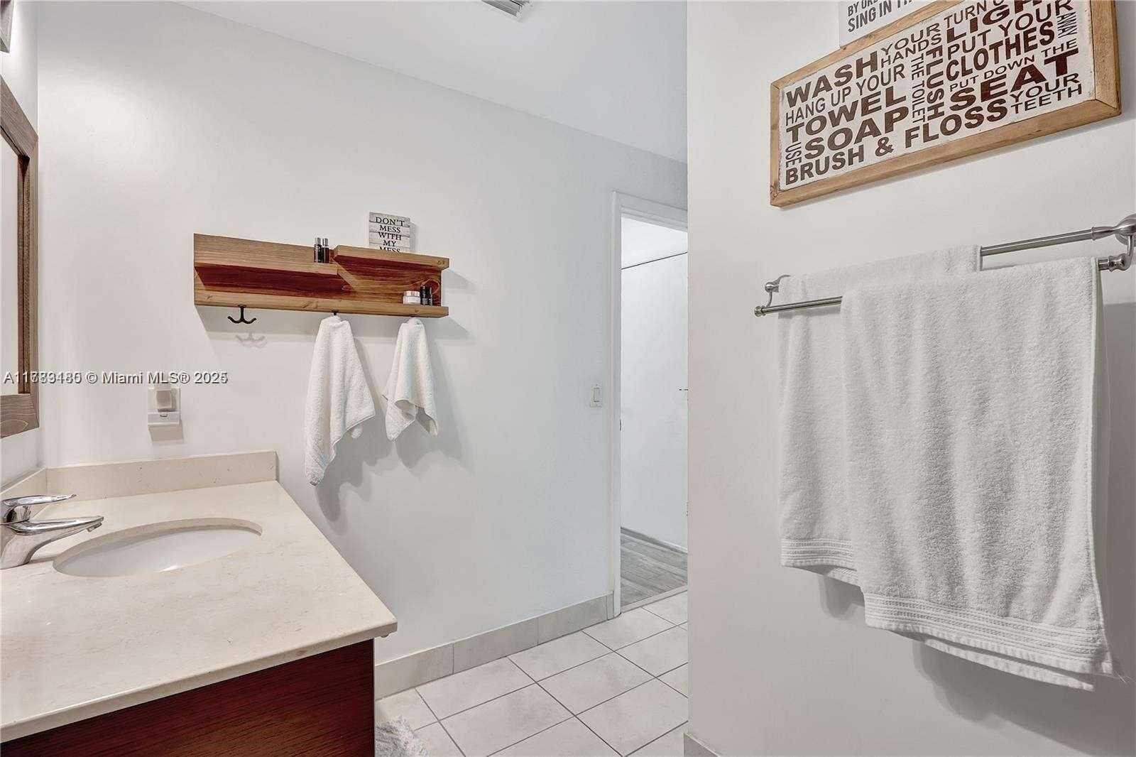 Small Image of 1900 NORTH BAYSHORE DR #3619, Miami Number 10