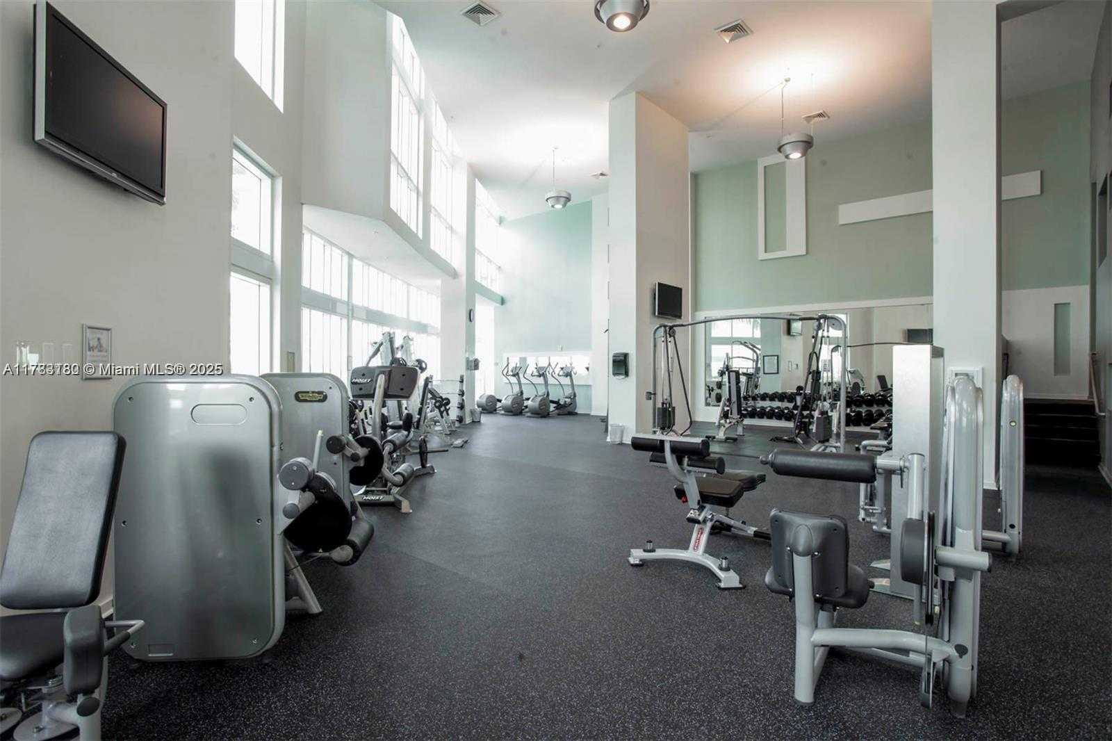 Small Image of 1900 NORTH BAYSHORE DR #3619, Miami Number 24