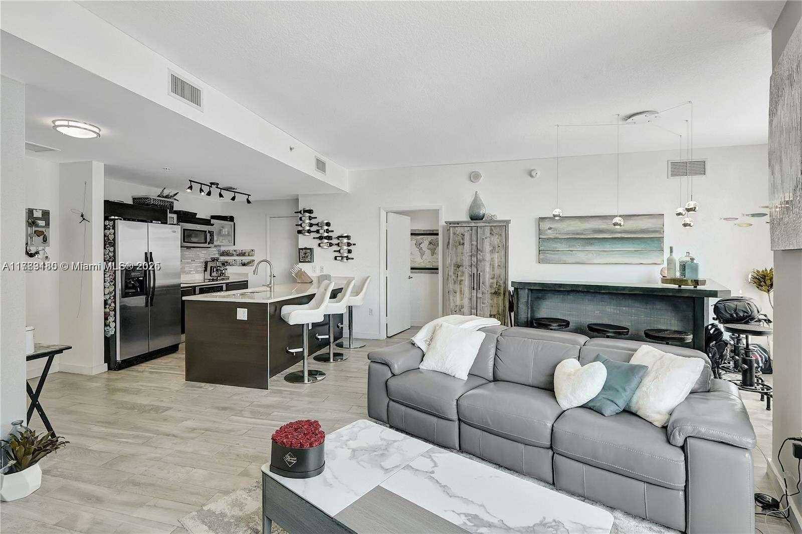 Small Image of 1900 NORTH BAYSHORE DR #3619, Miami Number 3