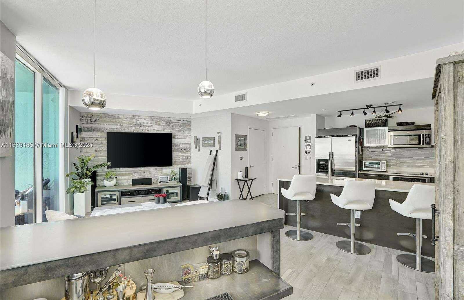 Small Image of 1900 NORTH BAYSHORE DR #3619, Miami Number 5