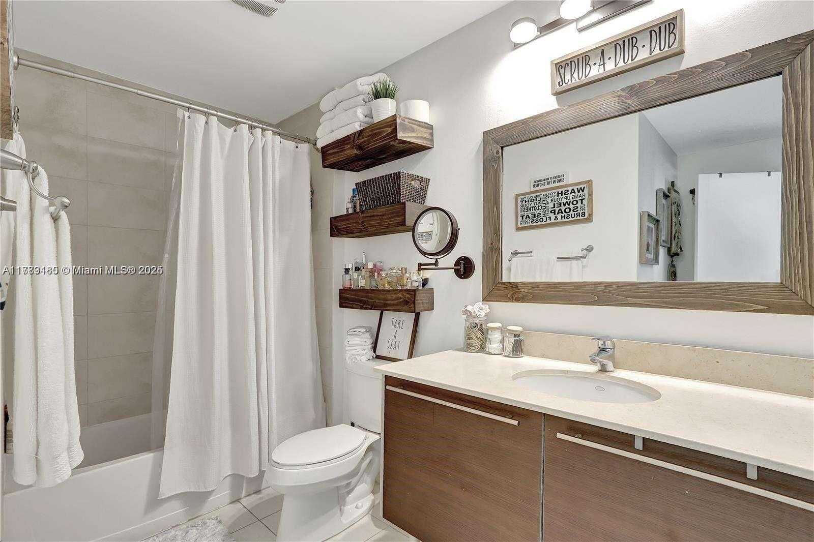 Small Image of 1900 NORTH BAYSHORE DR #3619, Miami Number 9