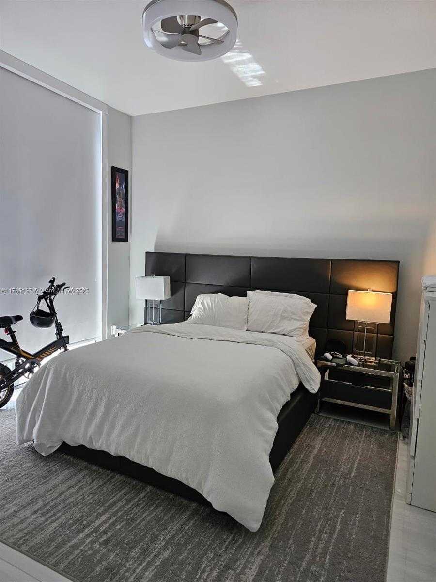 Small Image of 1050 BRICKELL AVE #3504, Miami Number 43