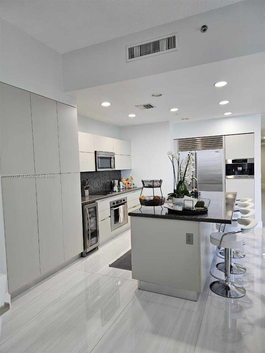 Small Image of 1050 BRICKELL AVE #3504, Miami Number 45