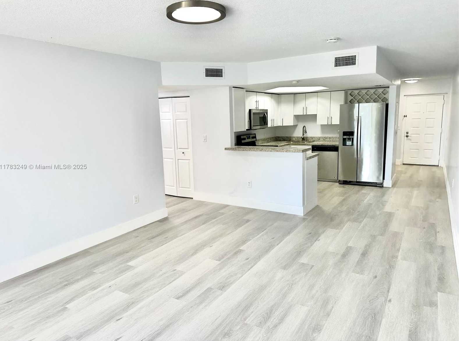 Small Image of 8373 LAKE DR #502, Doral Number 2