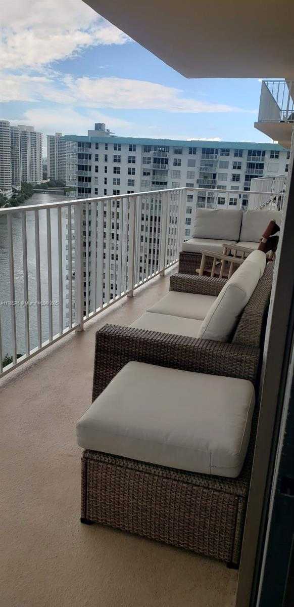 Small Image of 290 174TH ST #2304, Sunny Isles Beach Number 15