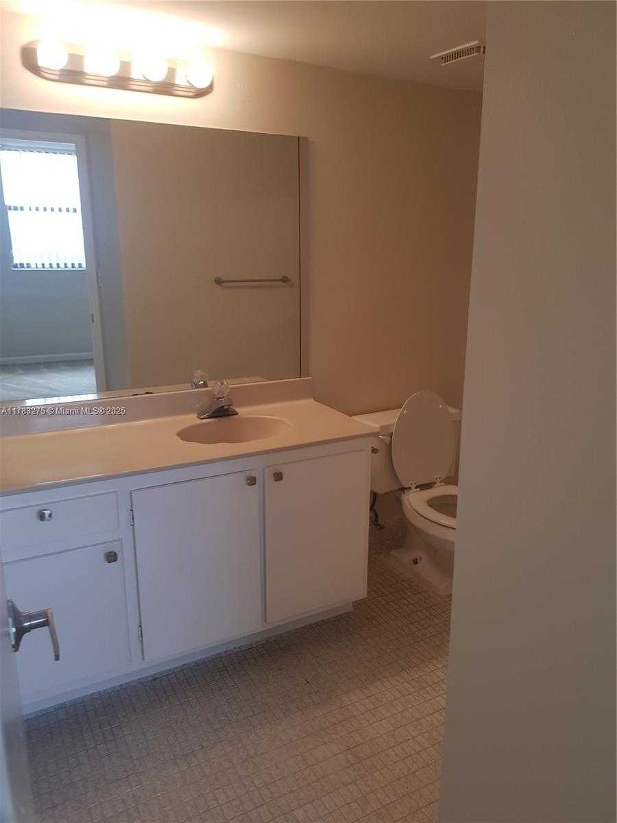 Small Image of 290 174TH ST #2304, Sunny Isles Beach Number 25