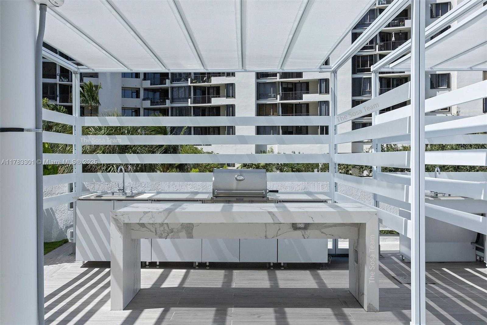 Small Image of 770 CLAUGHTON ISLAND DR #1805, Miami Number 26