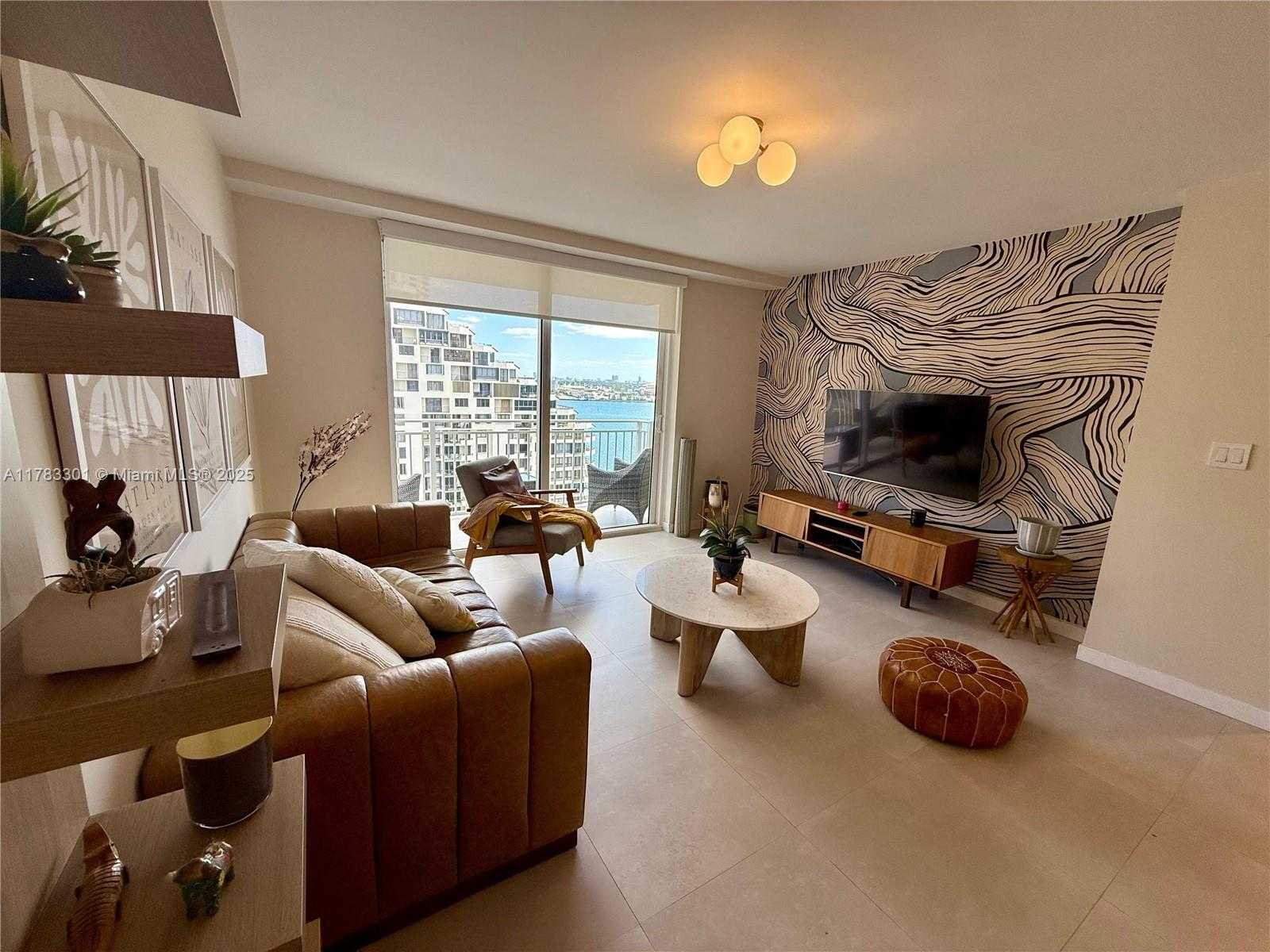 Small Image of 770 CLAUGHTON ISLAND DR #1805, Miami Number 3