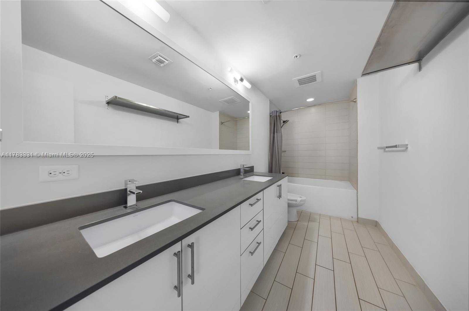 Small Image of 999 SOUTH WEST 1ST AVE #3111, Miami Number 9