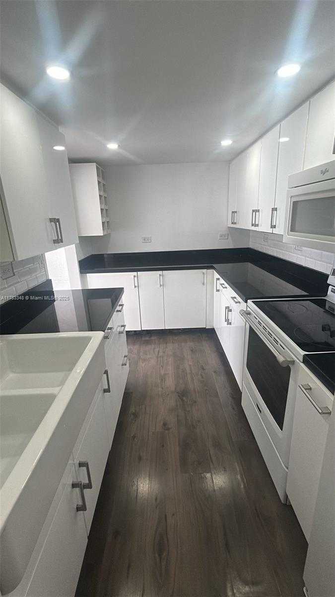 Small Image of 7545 EAST TREASURE DR #9G, North Bay Village Number 7