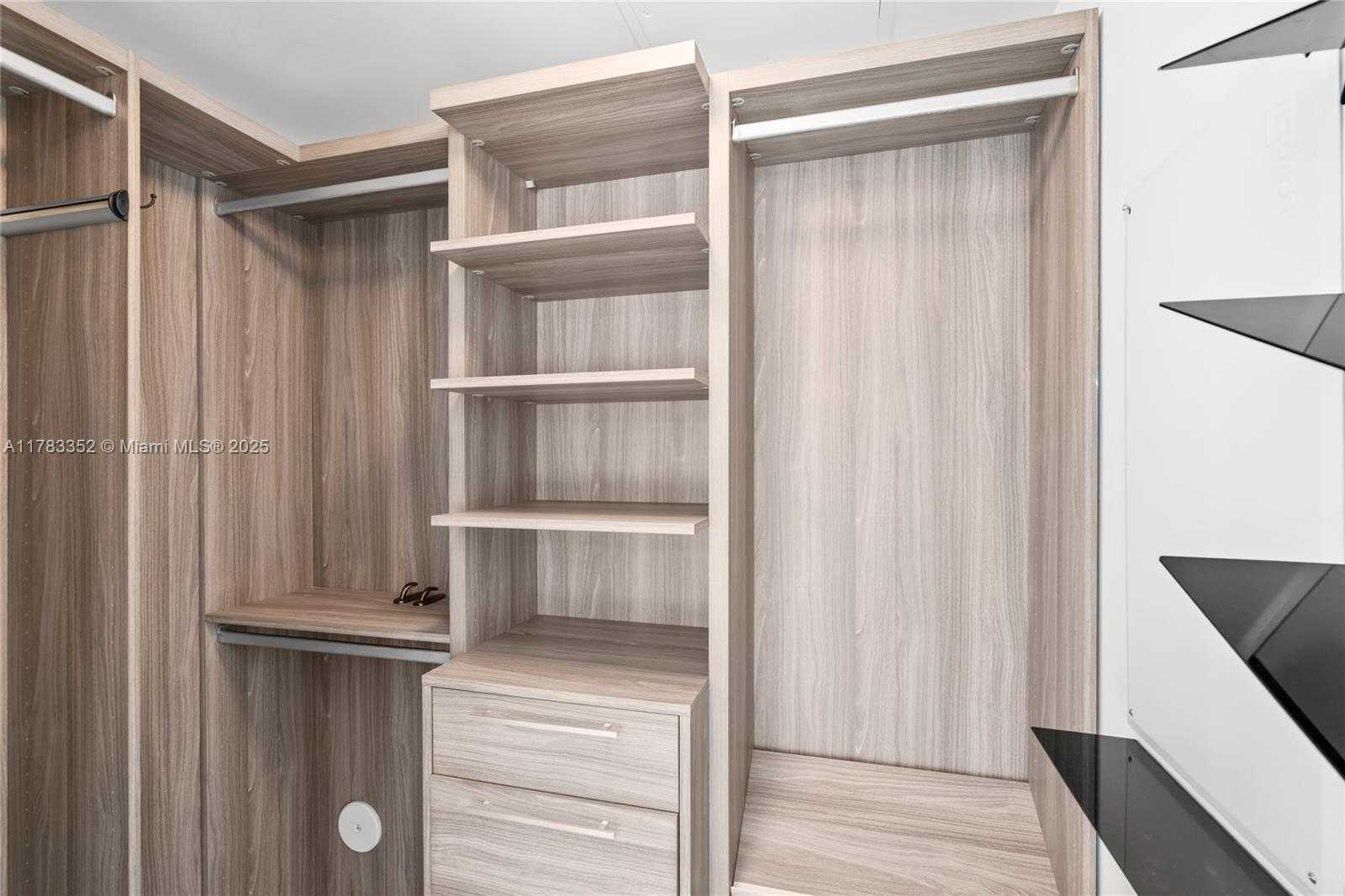 Small Image of 1300 SOUTH MIAMI AVE #1409, Miami Number 28