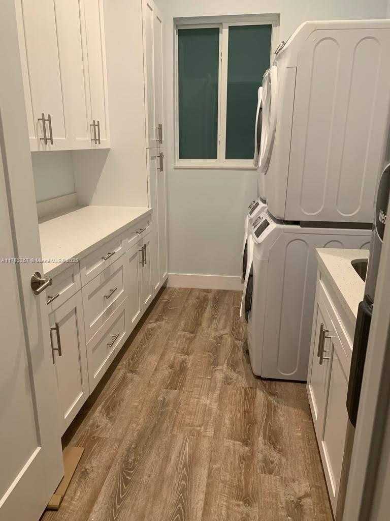 Small Image of 4405 SOUTH WEST 64TH CT, Miami Number 13