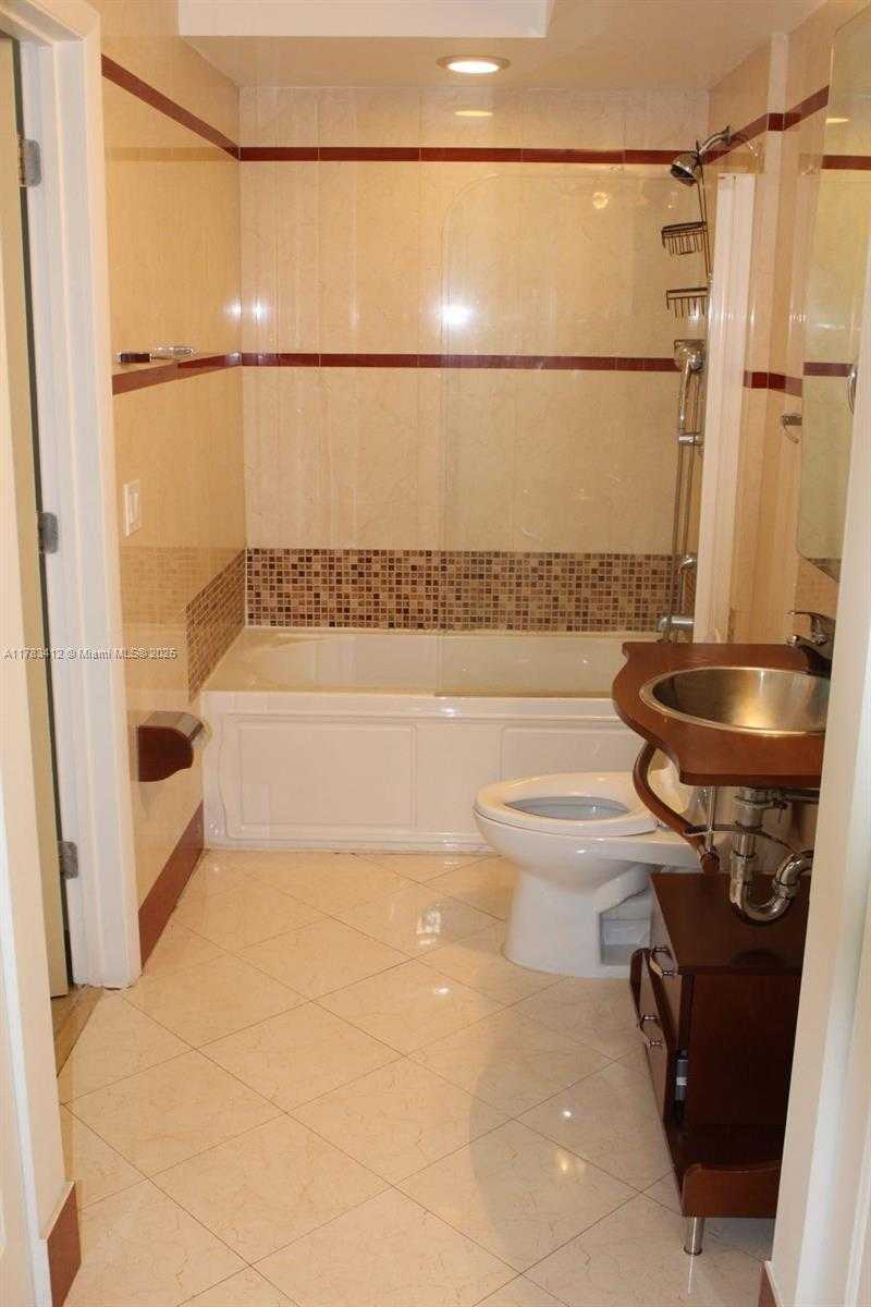 Small Image of 110 WASHINGTON AVE #1404, Miami Beach Number 10