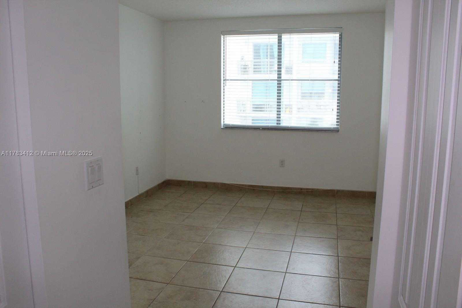 Small Image of 110 WASHINGTON AVE #1404, Miami Beach Number 13