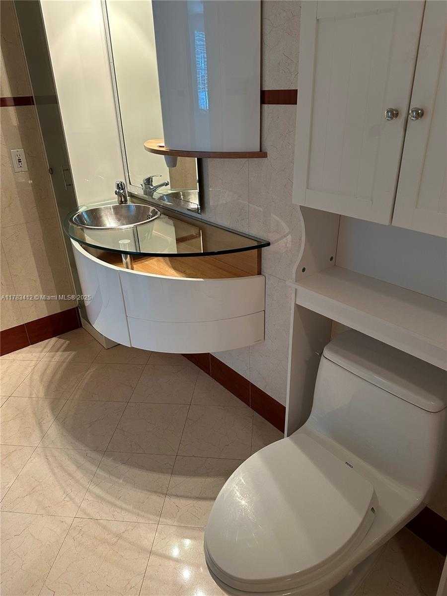Small Image of 110 WASHINGTON AVE #1404, Miami Beach Number 19