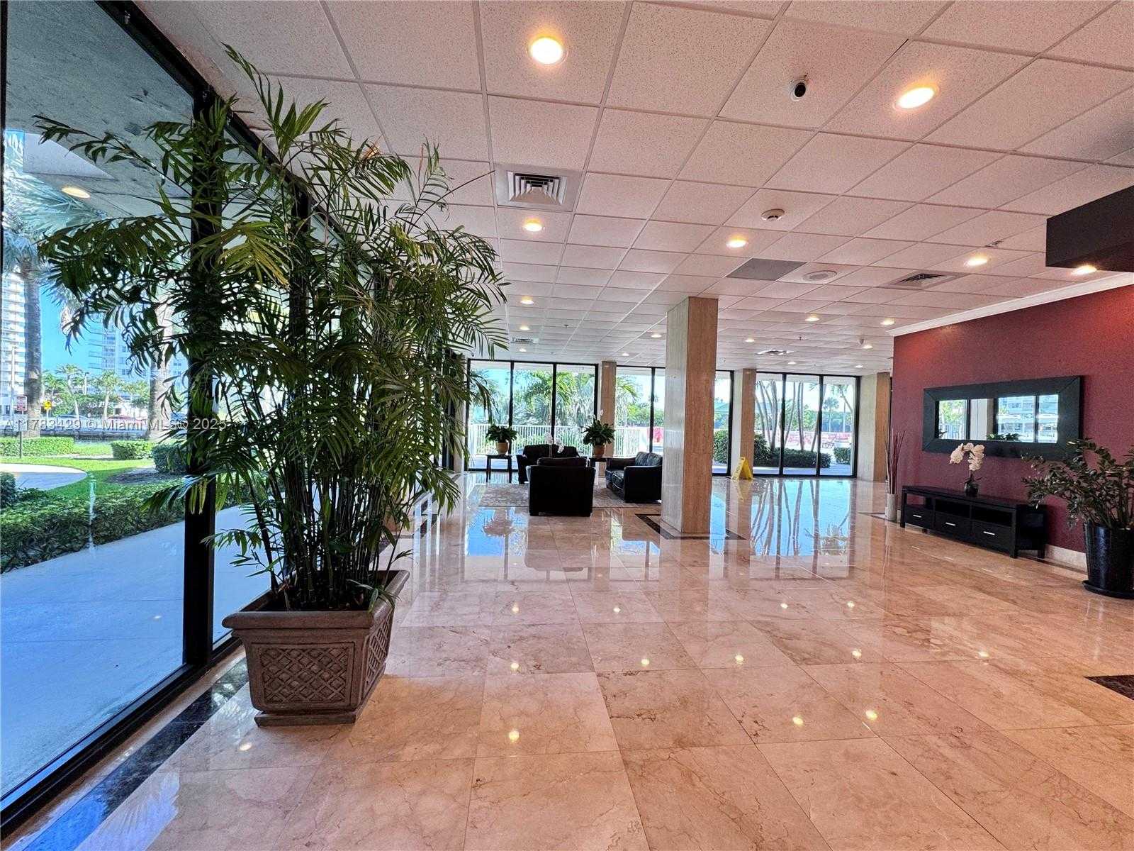 Small Image of 400 KINGS POINT DR #530, Sunny Isles Beach Number 16