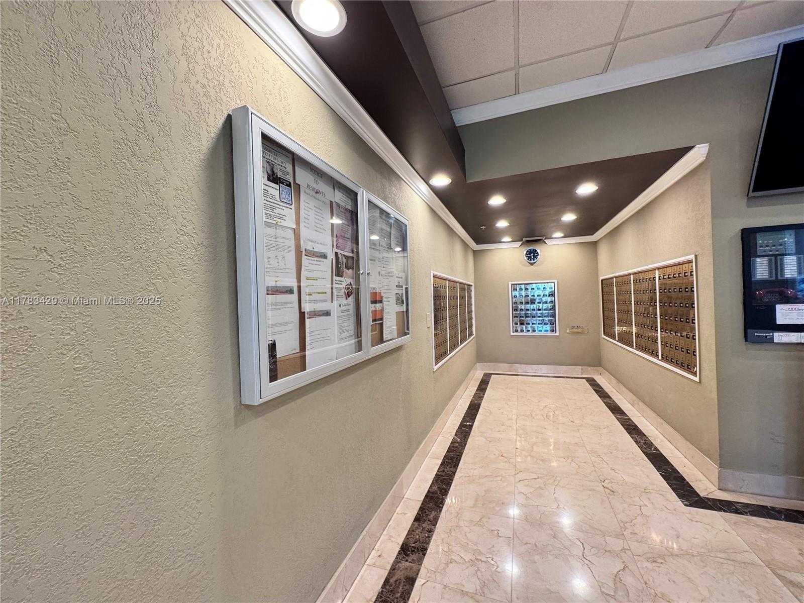 Small Image of 400 KINGS POINT DR #530, Sunny Isles Beach Number 19