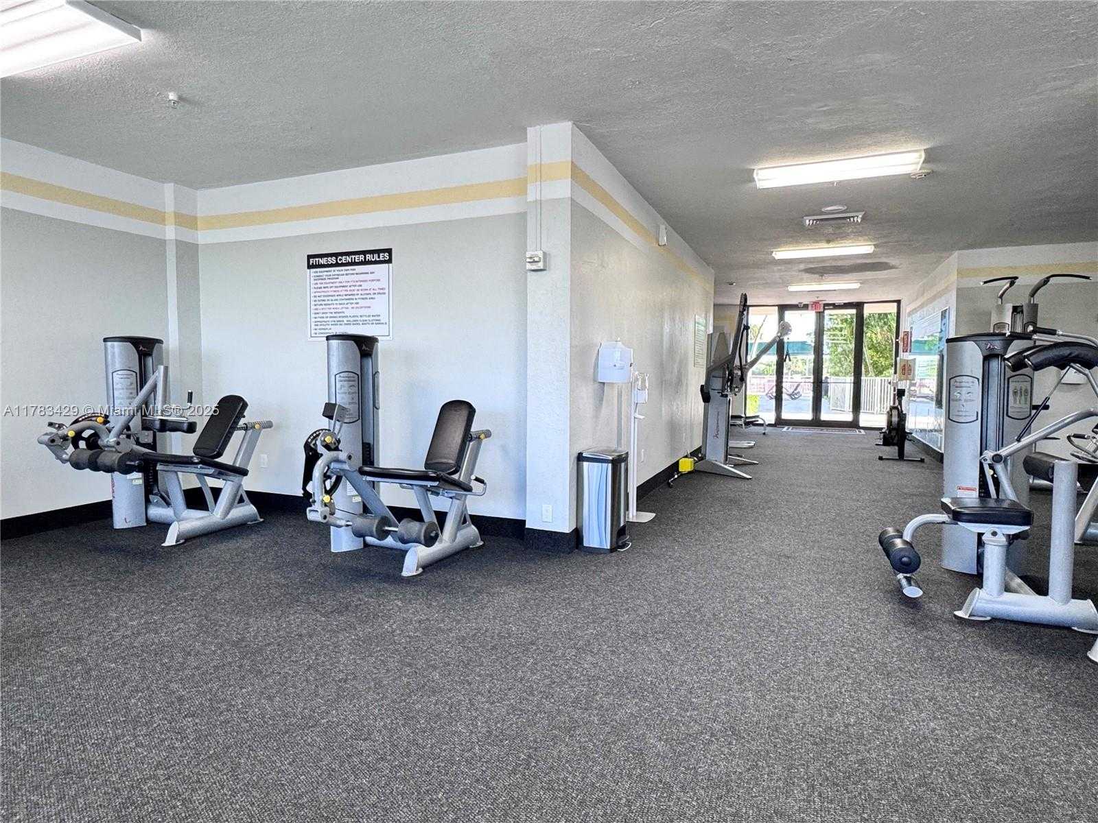 Small Image of 400 KINGS POINT DR #530, Sunny Isles Beach Number 20