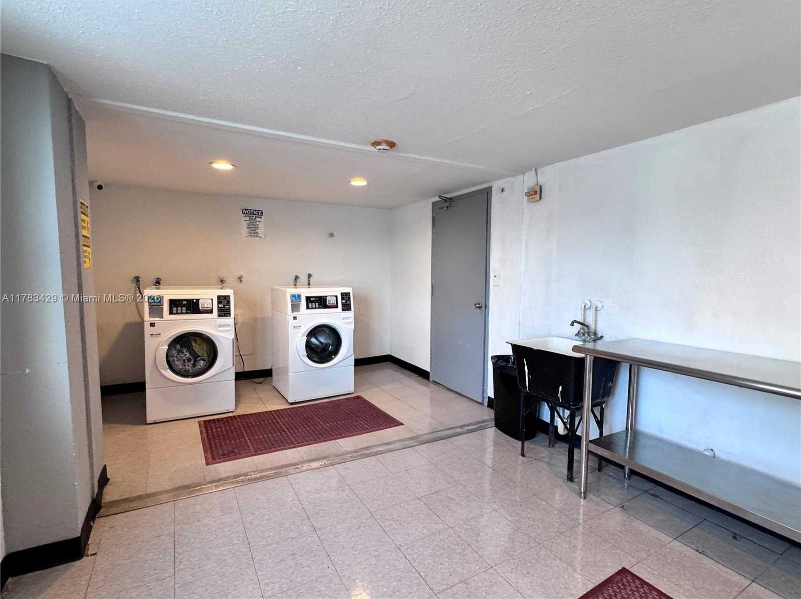 Small Image of 400 KINGS POINT DR #530, Sunny Isles Beach Number 25