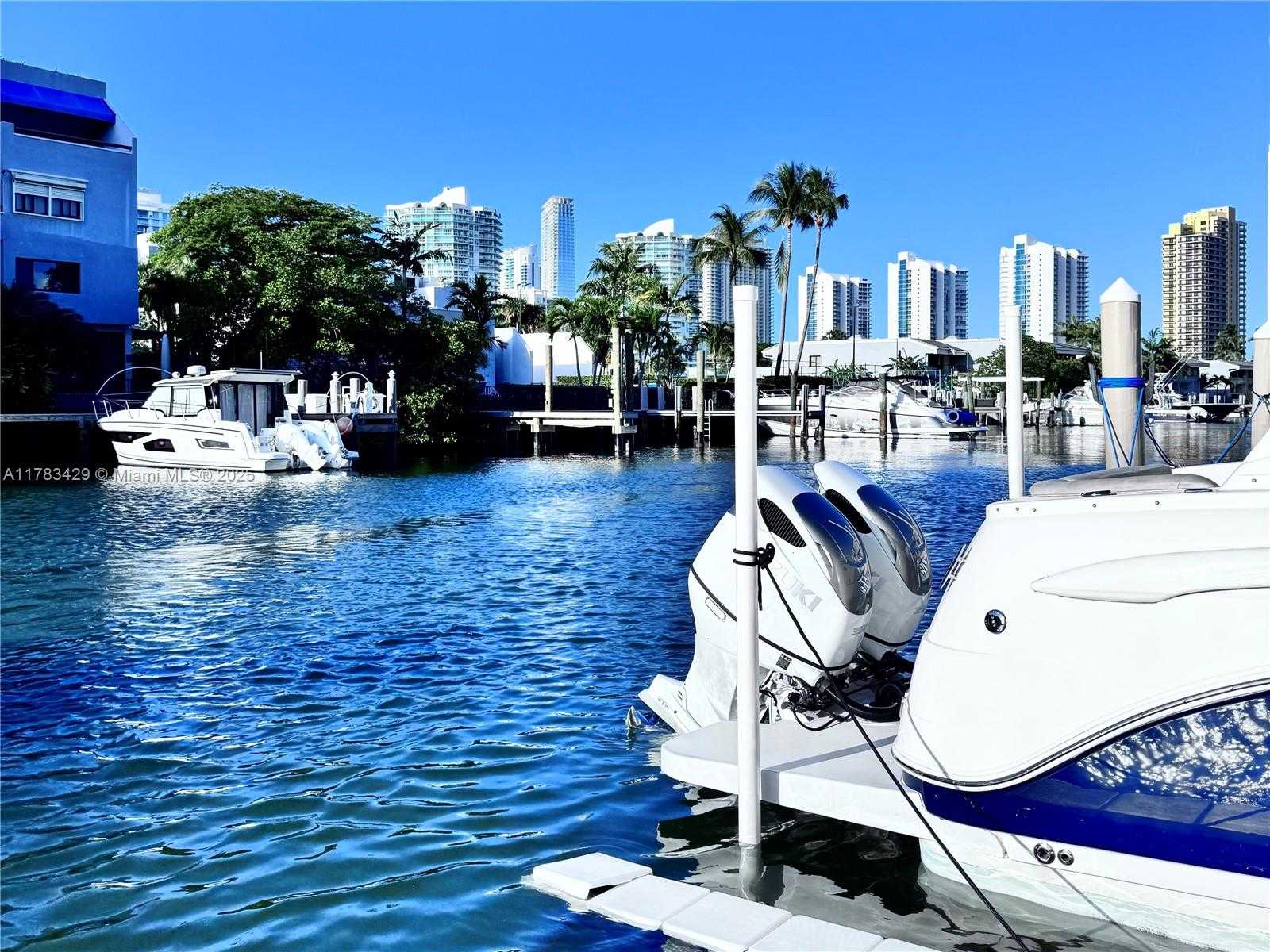 Small Image of 400 KINGS POINT DR #530, Sunny Isles Beach Number 29