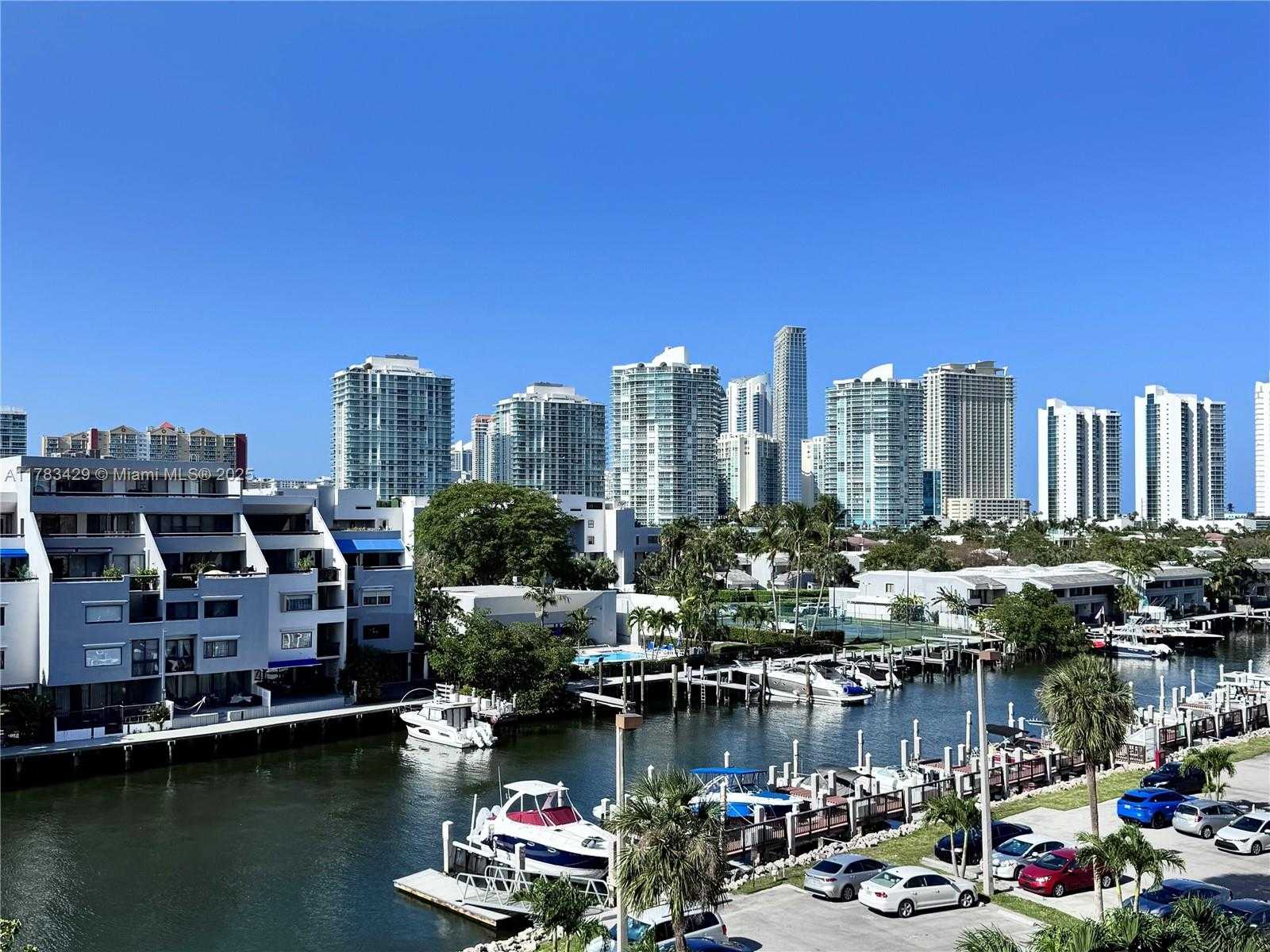 Small Image of 400 KINGS POINT DR #530, Sunny Isles Beach Number 7