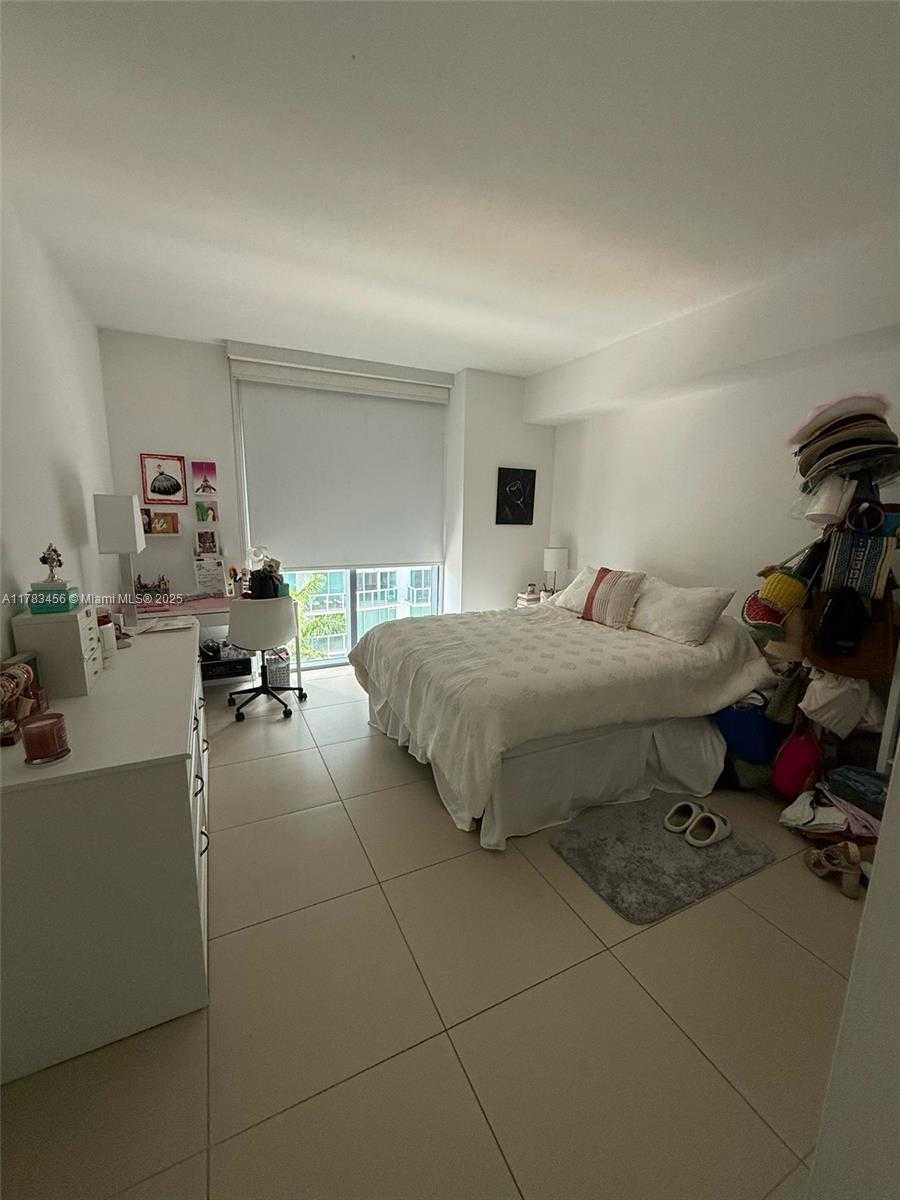 Small Image of 31 SOUTH EAST 6TH ST #802, Miami Number 17